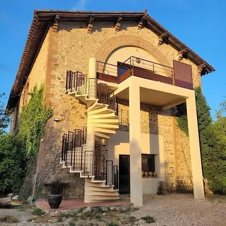 Apartament De Charme Dans Ancienne Cave A Vin Le Boulou